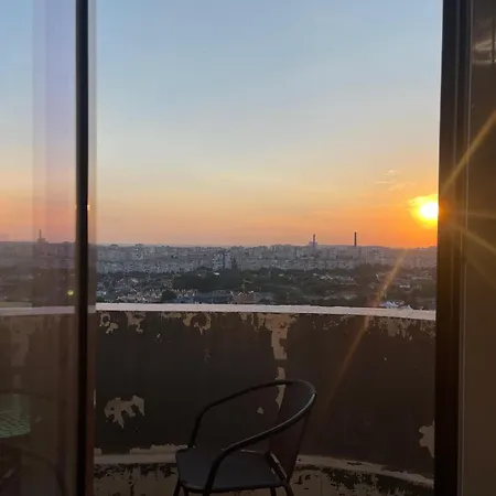 до моря, всего 5 минут пешком Apartment *